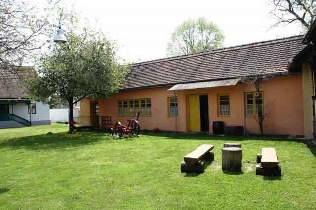 Trenkovo Seoski Turiziam Larva المظهر الخارجي الصورة